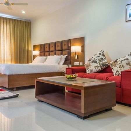 Hotel Saptagiri Χιντεραμπάντ Εξωτερικό φωτογραφία