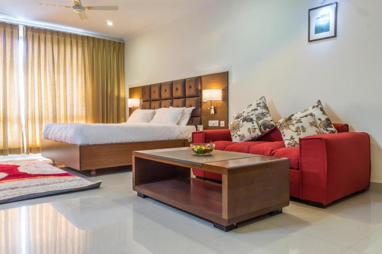 Hotel Saptagiri Χιντεραμπάντ Εξωτερικό φωτογραφία