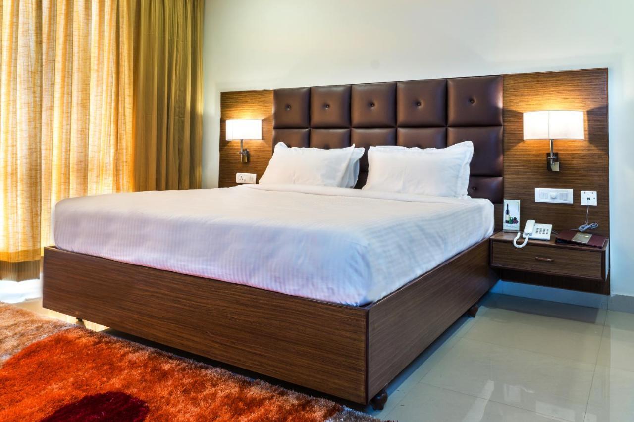 Hotel Saptagiri Χιντεραμπάντ Εξωτερικό φωτογραφία