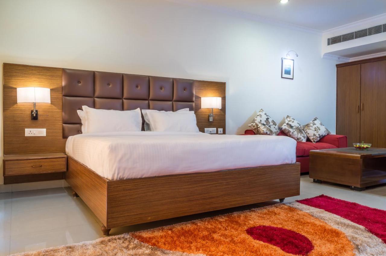 Hotel Saptagiri Χιντεραμπάντ Εξωτερικό φωτογραφία