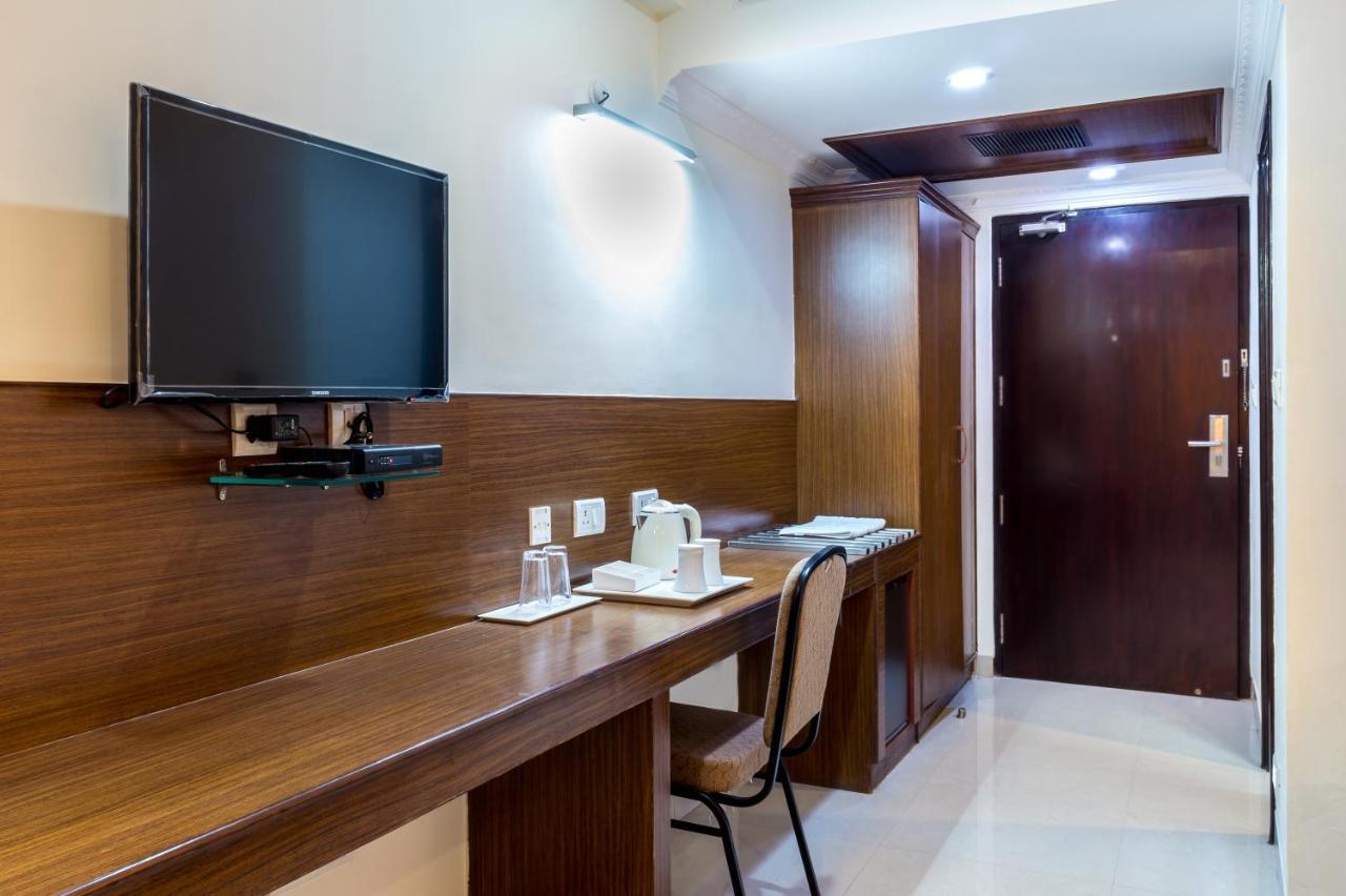 Hotel Saptagiri Χιντεραμπάντ Εξωτερικό φωτογραφία