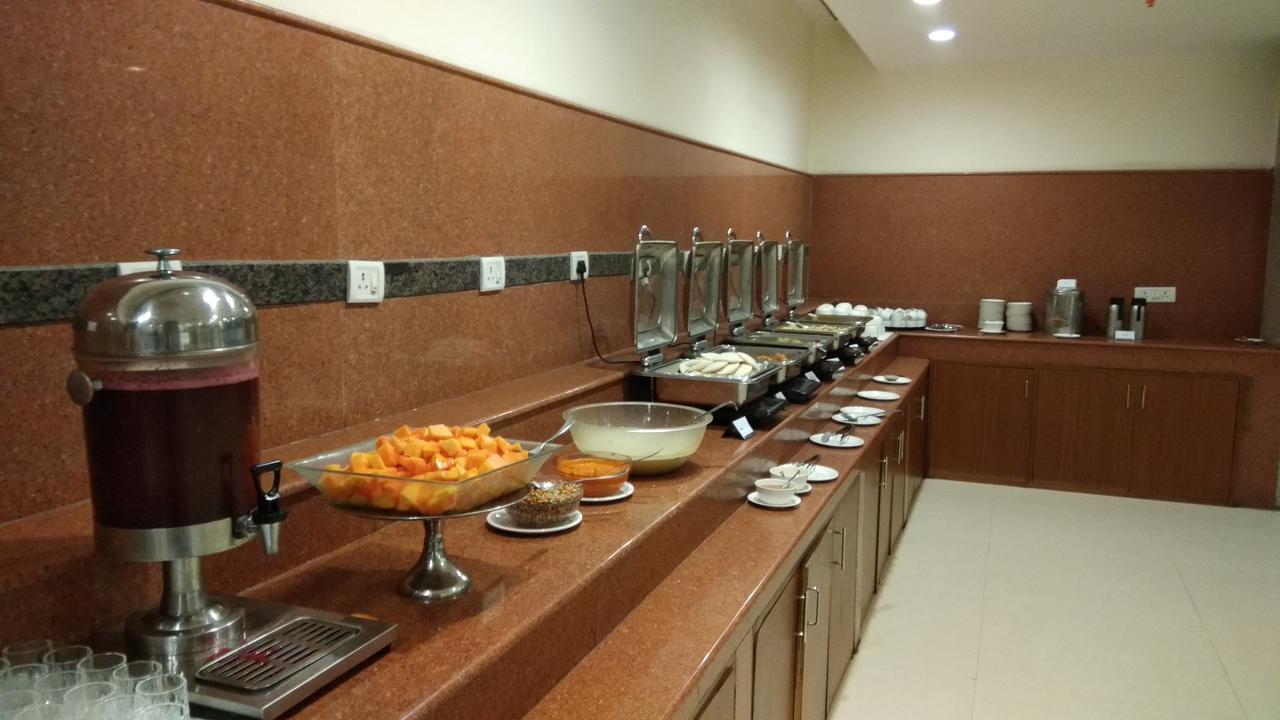 Hotel Saptagiri Χιντεραμπάντ Εξωτερικό φωτογραφία