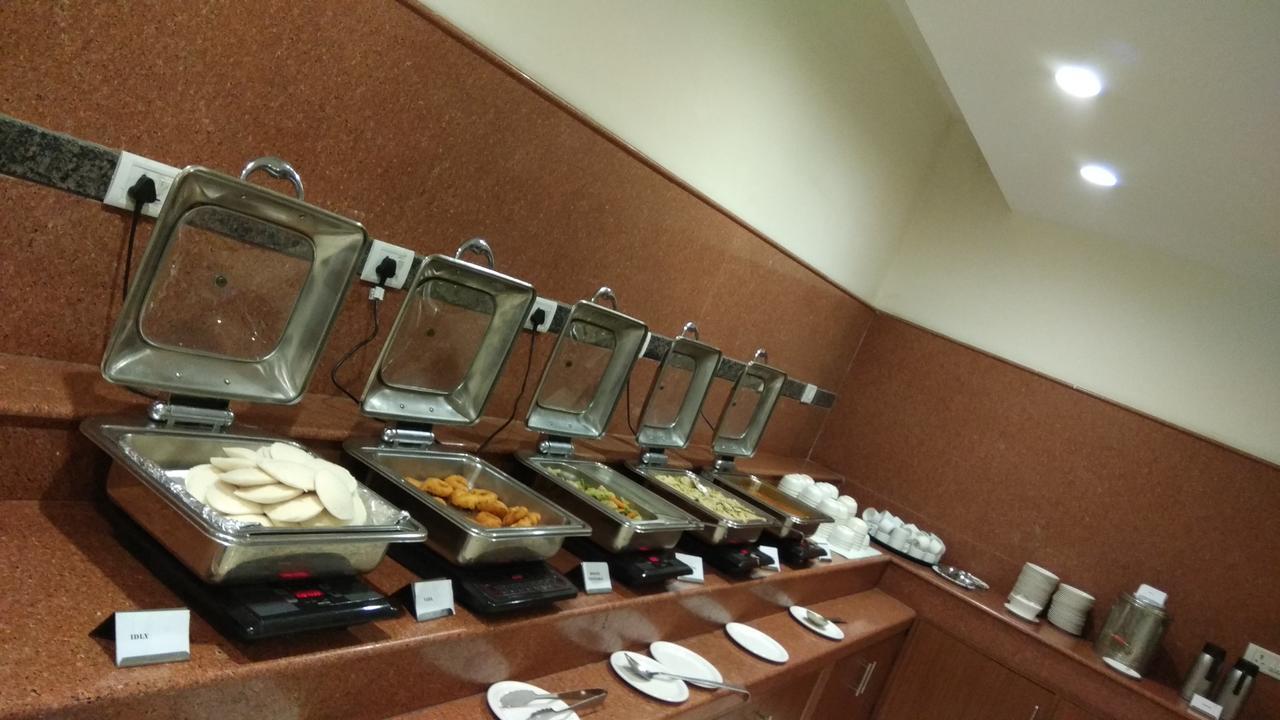 Hotel Saptagiri Χιντεραμπάντ Εξωτερικό φωτογραφία